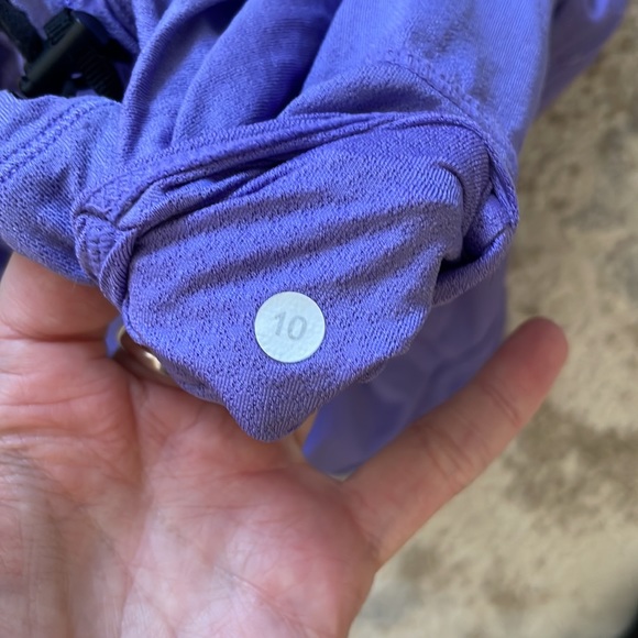 Lululemon Tank Size 10 - Picture 6 of 6